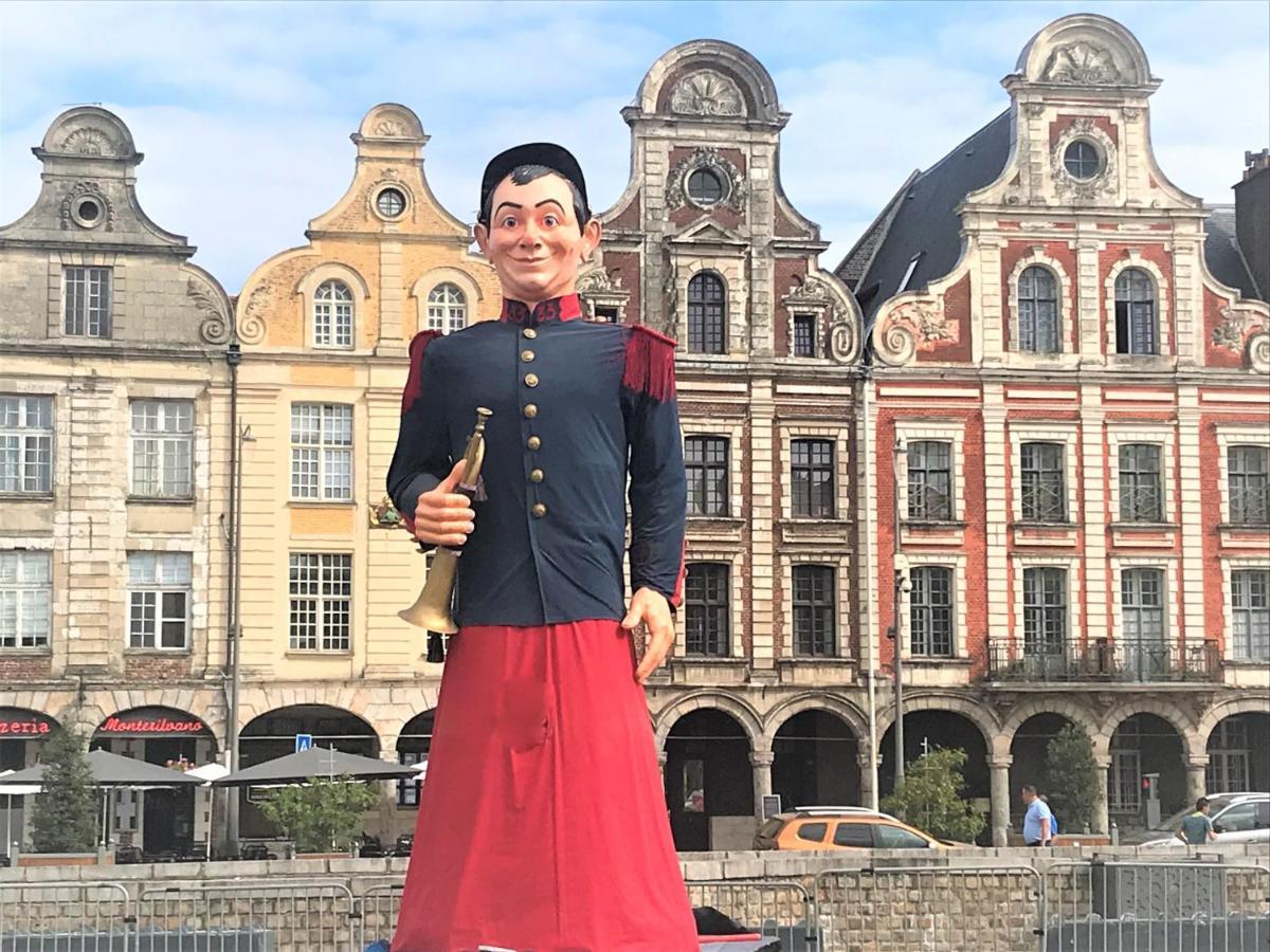Les Coquelicots Grand Place Arras Exteriör bild